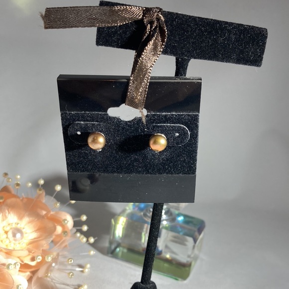 Pearl earrings with silver fittings - Picture 3 of 8